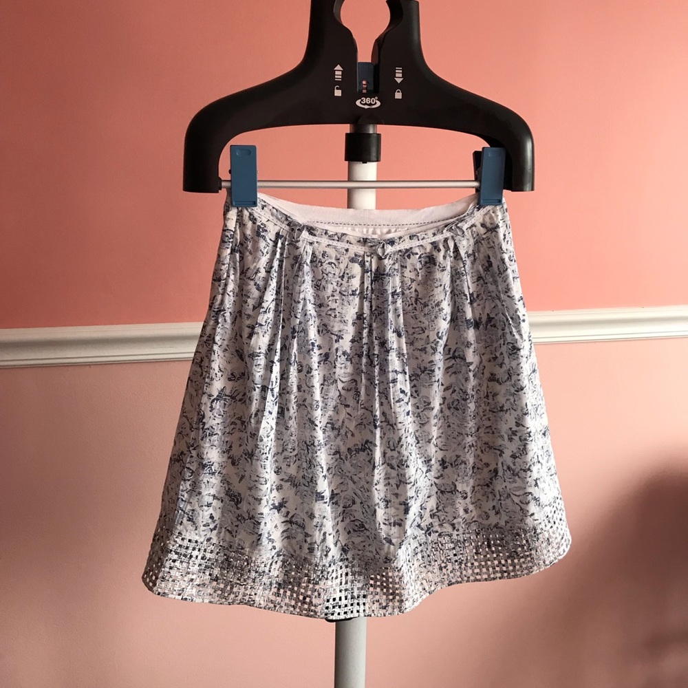 Elie Tahari Floral skirt Size 6